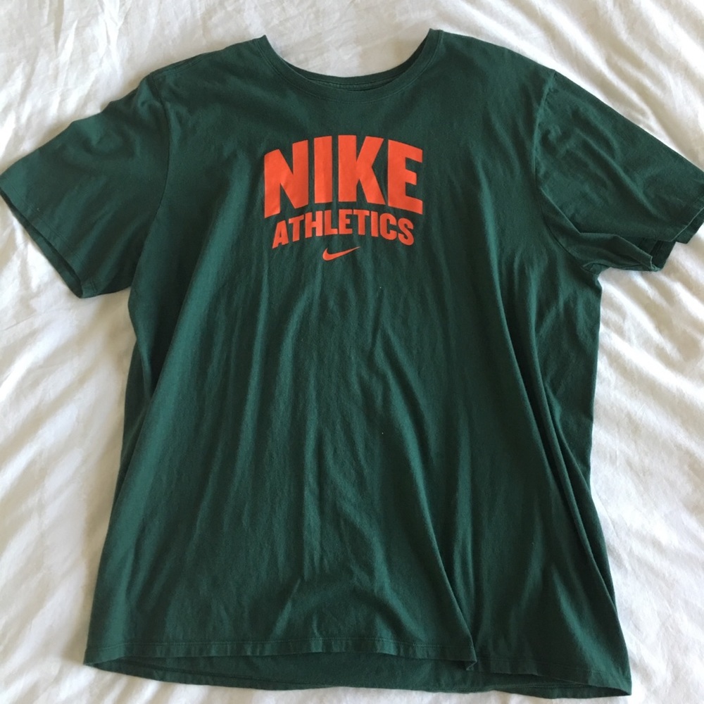 NIKE T-SHIRT